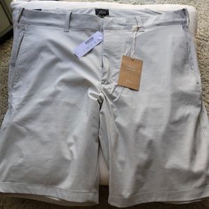 J Crew 9" Tech Shorts Size 34